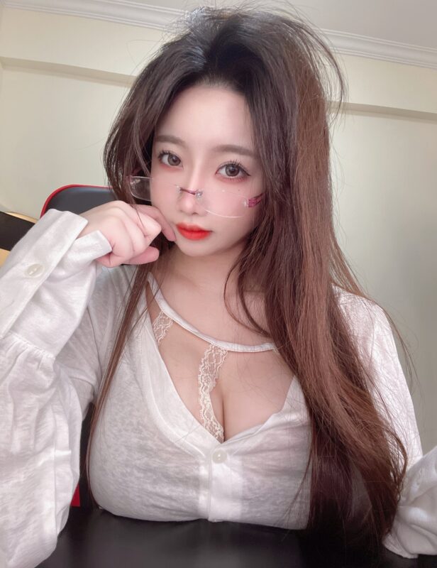 鬼畜瑤在不在w NO.056 – 日常瑤[31P/4V/499MB]-無料攝影圈