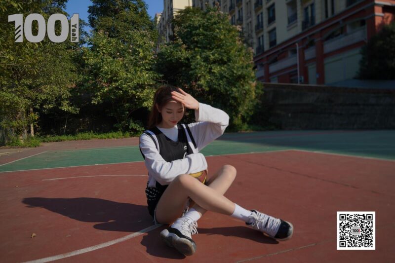 [IESS異思趣向] 一千零一夜 106 草莓《陪女朋友打籃球2》 [90P/243MB]-無料攝影圈