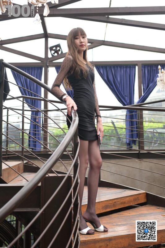 [IESS異思趣向] 一千零一夜 186 草莓《樓梯的拐角處3》[69P/90MB]-無料攝影圈