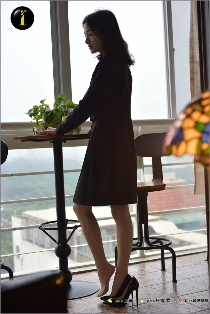 [IESS異思趣向] 普惠集 019-小六 經(jīng)典裸氨肉色油亮絲第二集 [90P/80.2MB]插圖2