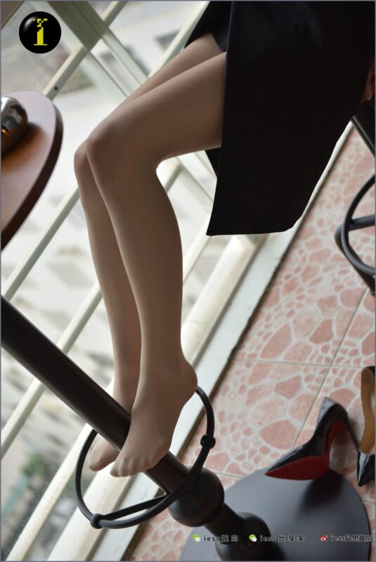 [IESS異思趣向] 普惠集 019-小六 經(jīng)典裸氨肉色油亮絲第二集 [90P/80.2MB]-無料攝影圈