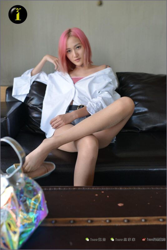 [IESS異思趣向] 普惠集 038-瀟瀟 藍色的小平跟鞋 [67P/88.3MB]-無料攝影圈