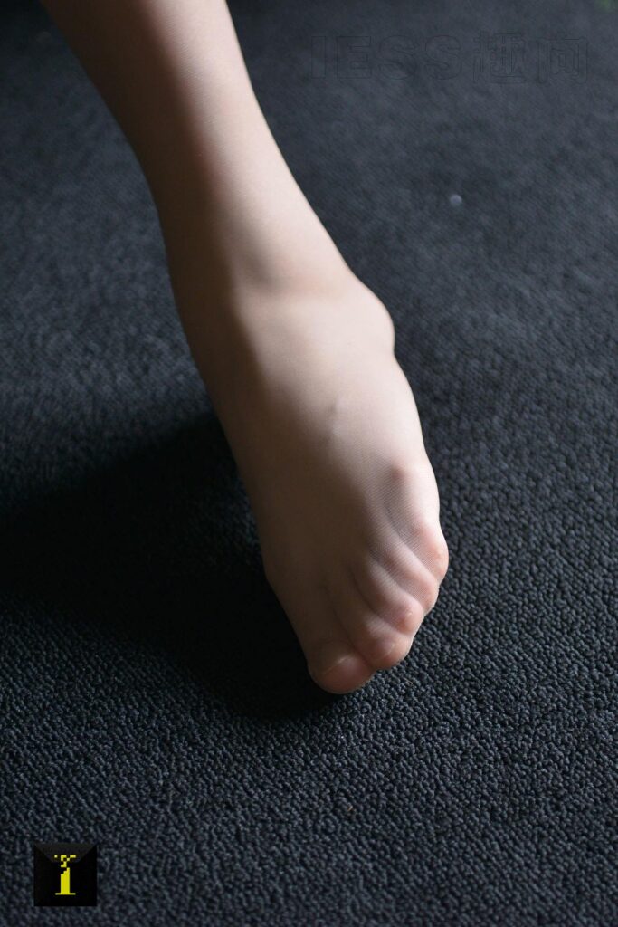 [IESS異思趣向] 普惠集 056-小捷 光影下的柔美（1）大特寫 [94P/150MB]插圖2