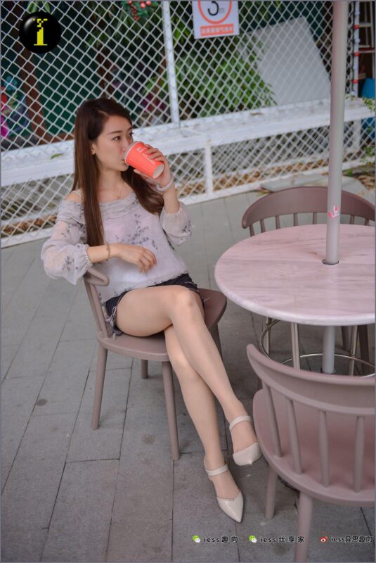 [IESS異思趣向] 普惠集 078 小捷 – 戶外足底 [81P/87MB]-無料攝影圈