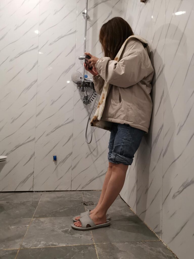 魚魚足影 003 嘉樂牛仔褲白棉襪裸足 [113P/2V/902MB]插圖5