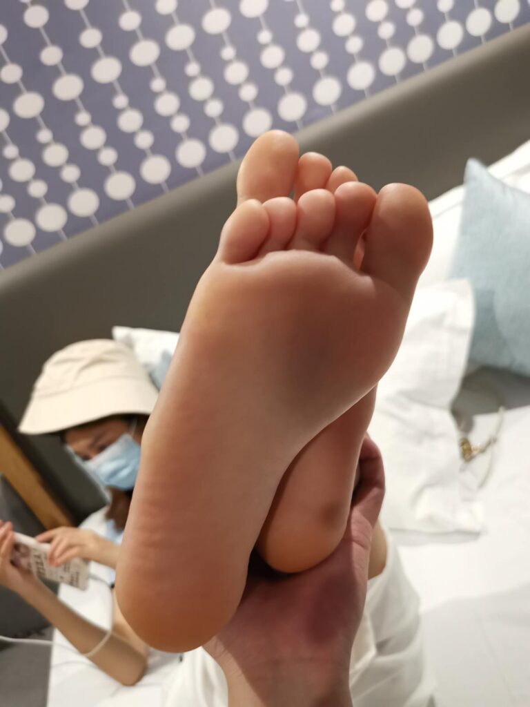 魚魚足影 004 珺珺小白鞋棉襪腳 [148P/1V/307MB]插圖4