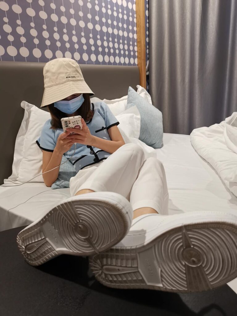 魚魚足影 004 珺珺小白鞋棉襪腳 [148P/1V/307MB]插圖1