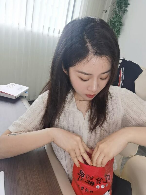 魚(yú)魚(yú)足影 第031期 YiYi的棉船襪腳裸足 [201P/1V/1.42G]-無(wú)料攝影圈