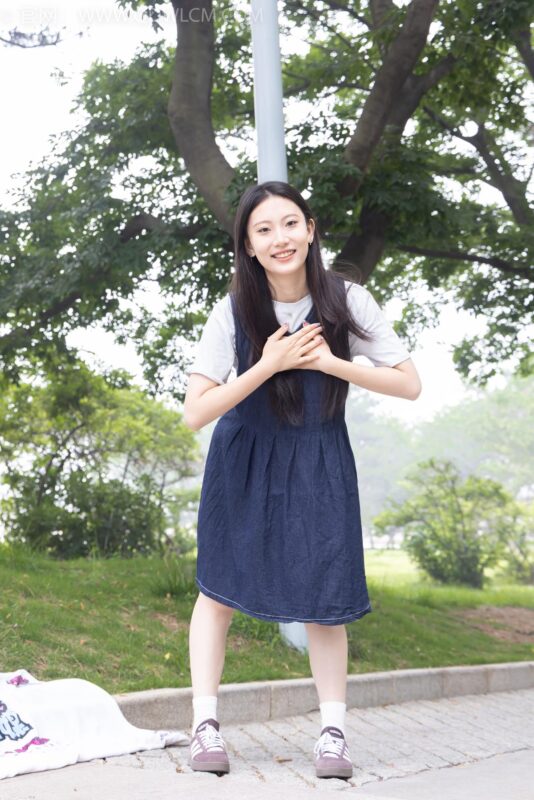 物戀傳媒 NO.2393 奶糖-帆布鞋、白棉襪、裸足[160P/1V/4.07GB]-無料攝影圈