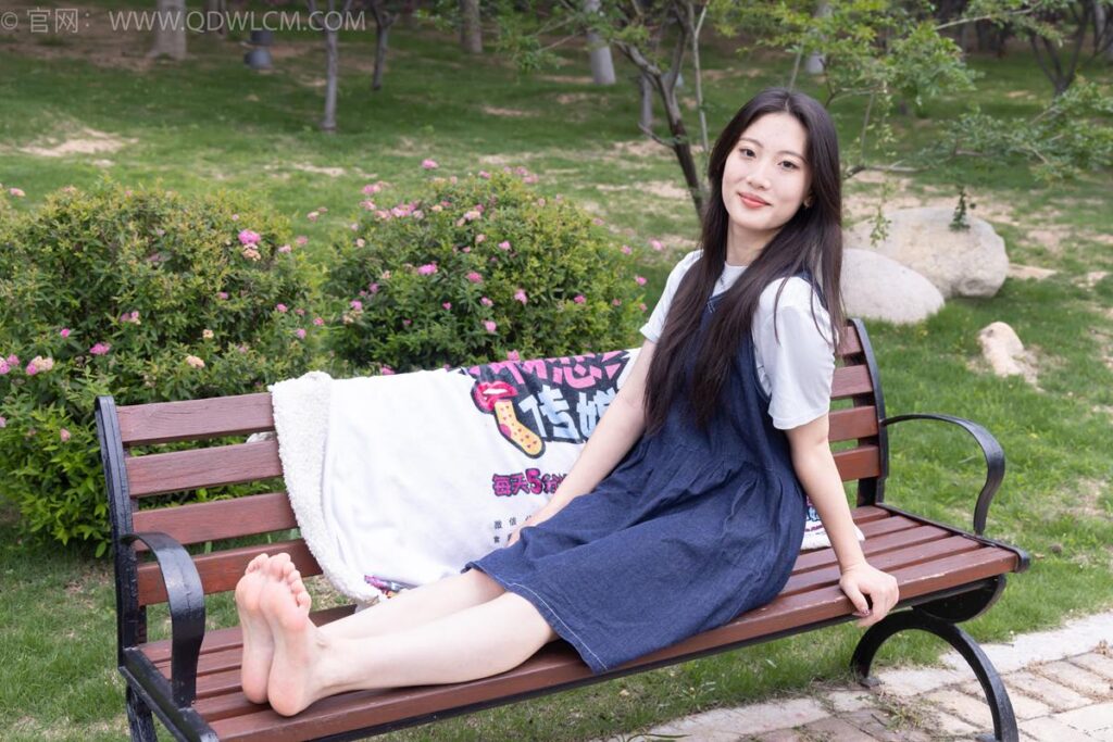 物戀傳媒 NO.2393 奶糖-帆布鞋、白棉襪、裸足[160P/1V/4.07GB]插圖5