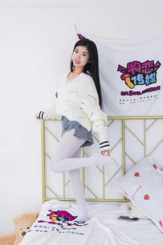 物戀傳媒 NO.2396 米米-馬丁靴、厚白絲[150P/1V/2.74GB]-無料攝影圈