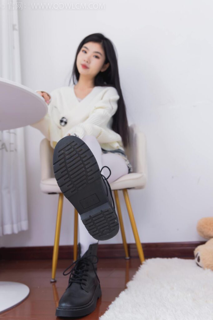 物戀傳媒 NO.2396 米米-馬丁靴、厚白絲[150P/1V/2.74GB]插圖3