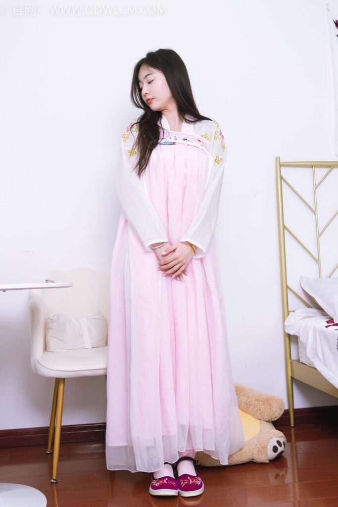 物戀傳媒 NO.2397 美兔-漢服、布鞋、粉色棉襪[150P/1V/3.88GB]插圖2