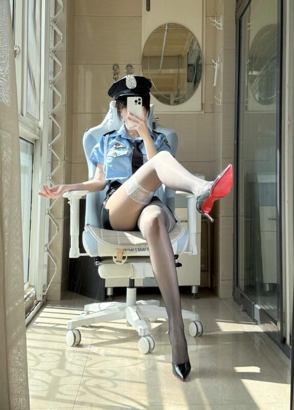 不可愛羚 NO.003 – 女警制服[48P/102MB]-無料攝影圈