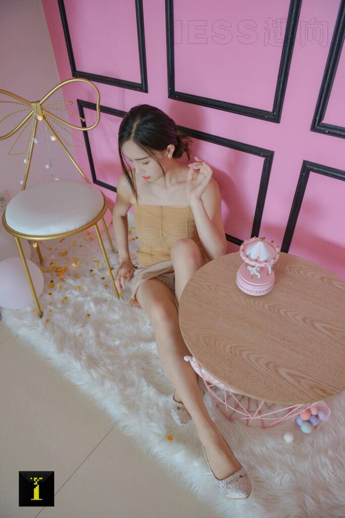 [IESS異思趣向] 普惠集 142-小羽的肉絲2 [90P/101MB]插圖2