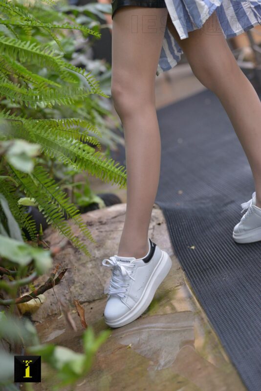 [IESS異思趣向] 普惠集 153 阿離-最純情的34碼小白鞋 [86P/168MB]-無料攝影圈