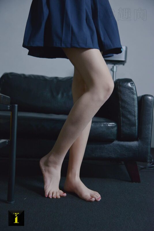 [IESS異思趣向] 普惠集 156-若琪的裸腿 [84P/166MB]-無料攝影圈