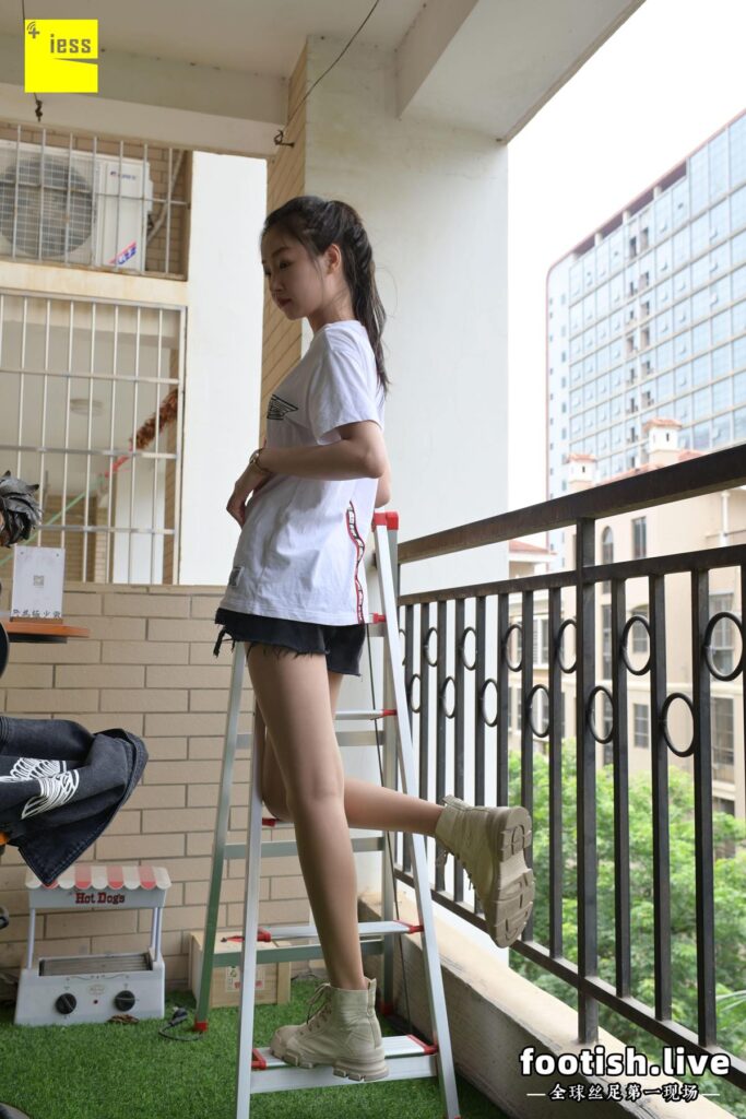 [IESS異思趣向] 普惠集 169-腿霸的一組日常隨拍 [92P/125MB]插圖1