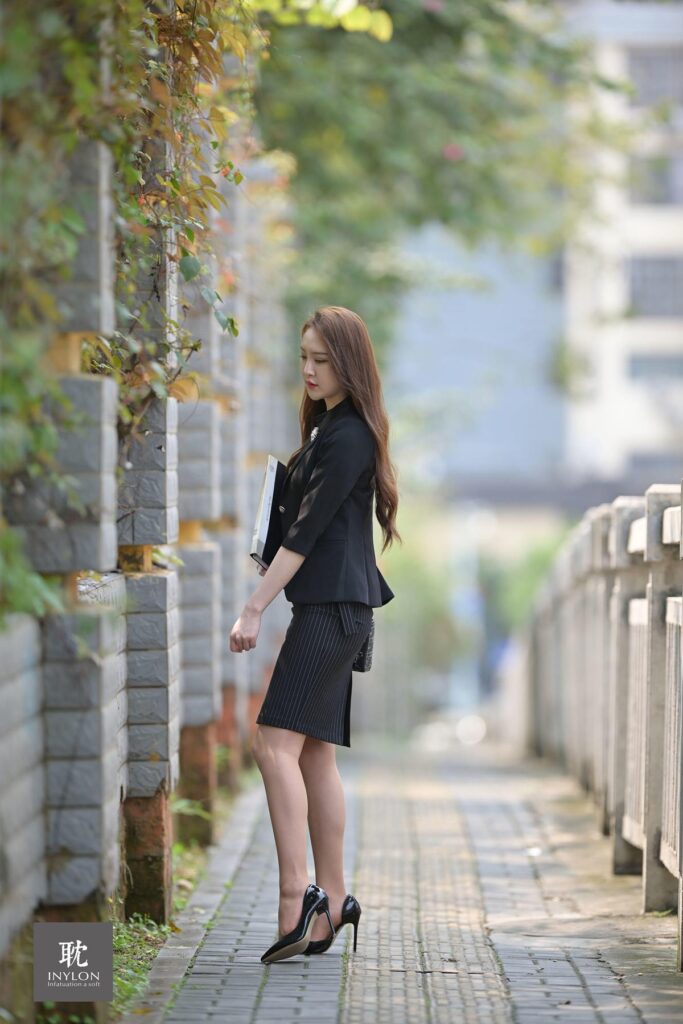 [IESS異思趣向] 普惠集 177 特別版- 跟拍上班的云芝 [73P/62MB]插圖3