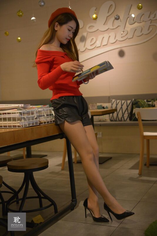 [IESS異思趣向] 普惠集193 – 小婕的古典絲美 3 [60P/84MB]-無料攝影圈