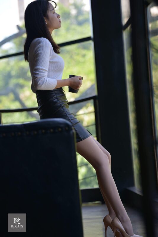 [IESS異思趣向] 普惠集 206 阿離-極美的長(zhǎng)焦連拍2 [66P/52MB]-無(wú)料攝影圈