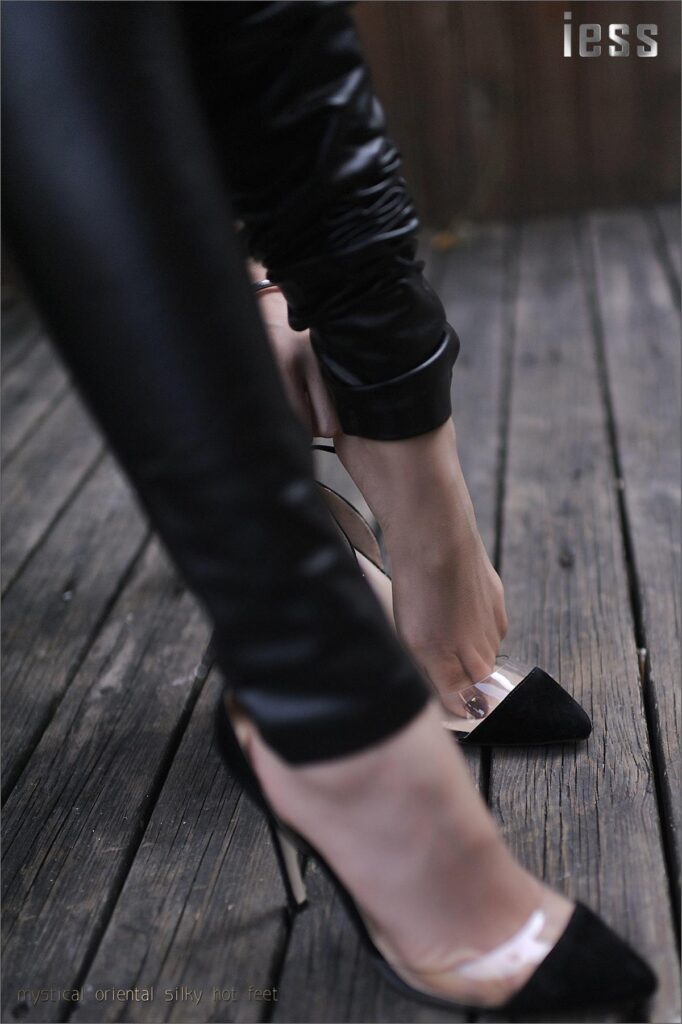 [IESS異思趣向] 2016.11.17 絲足便當(dāng)033：《窒息之美》 [46P/41MB]插圖1