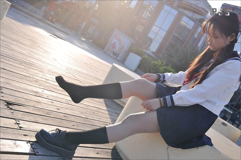 [IESS異思趣向] 2016.12.12 絲足便當(dāng)041：《制服系列之JK節(jié)選版》琪琪 [99P/106MB]插圖1