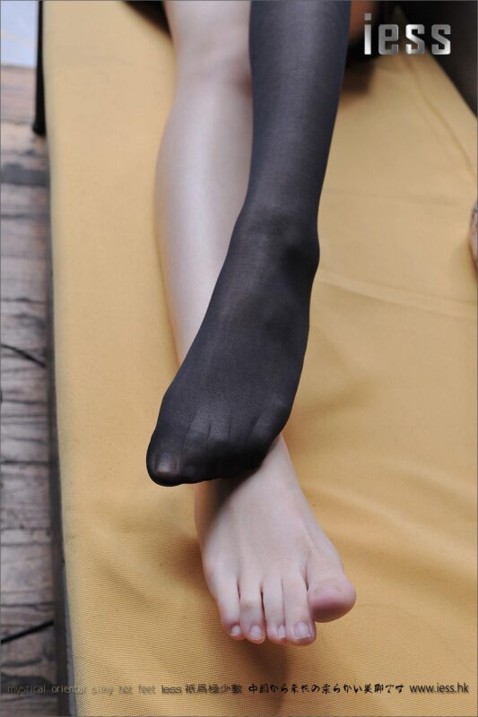 [IESS異思趣向] 2016.12.29 絲足便當(dāng)047：《少女的腿（足）》小夕 [92P/89.5MB]-無料攝影圈