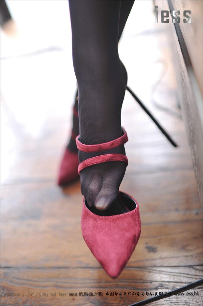[IESS異思趣向] 2016.12.29 絲足便當(dāng)047：《少女的腿（足）》小夕 [92P/89.5MB]插圖2