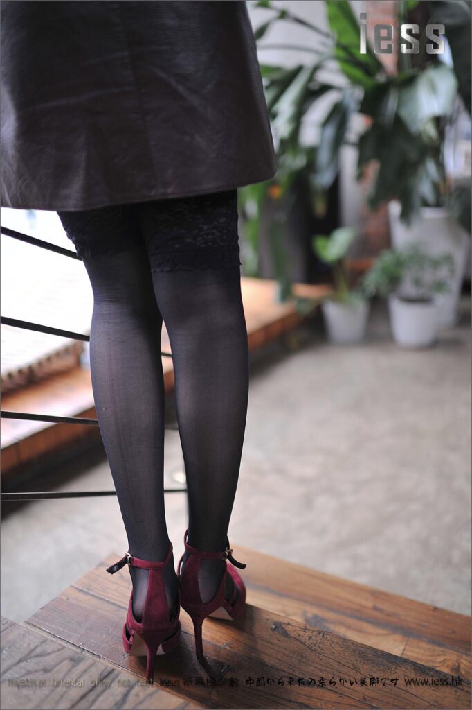 [IESS異思趣向] 2016.12.29 絲足便當(dāng)047：《少女的腿（足）》小夕 [92P/89.5MB]插圖1