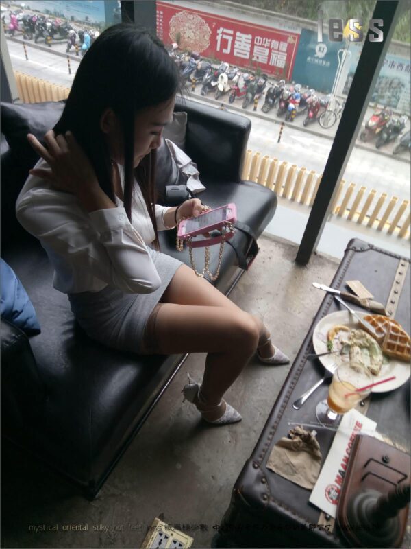 [IESS異思趣向] 2017.01.05 絲足便當052：《唯美食與美腿不可辜負》寧寧 [99P/107MB]-無料攝影圈