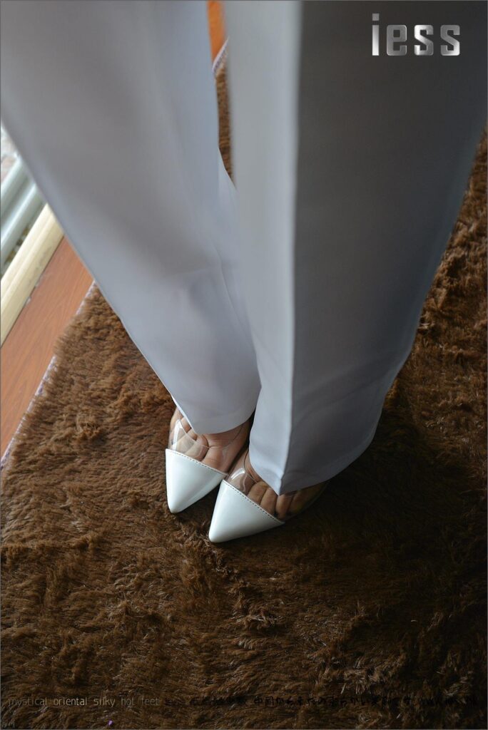 [IESS異思趣向] 2017.01.18 絲足便當(dāng)058：《典藏-裸足高跟鞋》懸念 [99P/121MB]插圖2