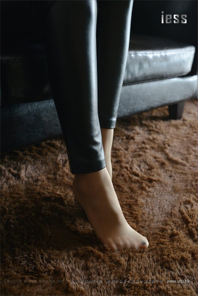 [IESS異思趣向] 2017.01.23 絲足便當(dāng)062：《肉絲足底》小C [99P/159MB]插圖1