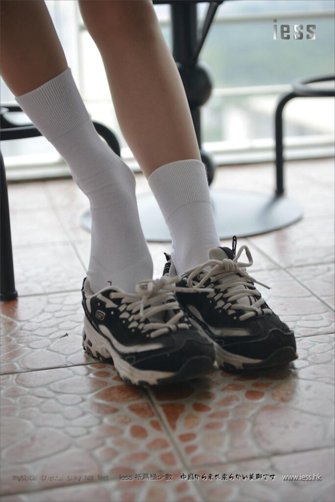 [IESS異思趣向] 2017.01.26 絲足便當(dāng)065：《棉襪天下第二》瀟瀟 [99P/141MB]插圖