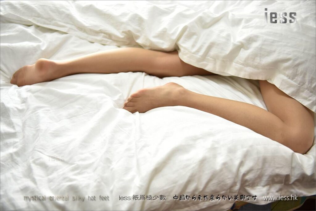 [IESS異思趣向] 2017.03.13 絲足便當084：絲足場景劇七《妹妹的周末》-part1晨起 [60P/50MB]插圖3