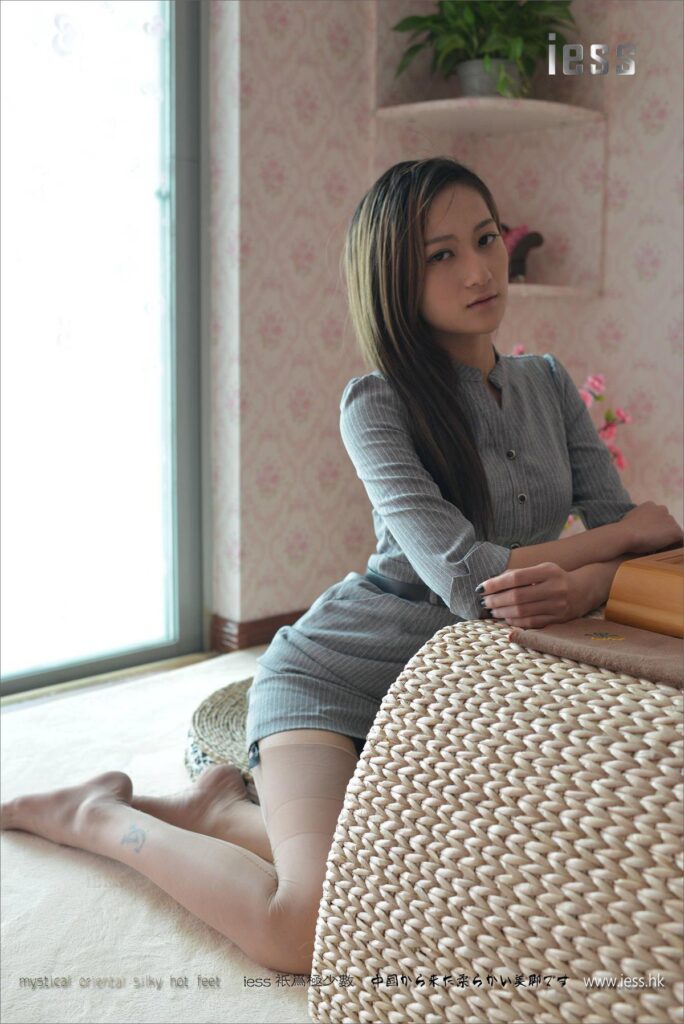 [IESS異思趣向] 2017.04.24 絲足便當(dāng)107：《無彈力純尼龍絲襪》瀟瀟 [99P/110MB]插圖3
