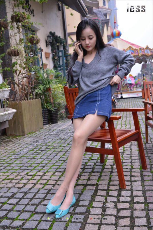 [IESS異思趣向] 2017.12.01 絲足便當(dāng)173：《藍(lán)色小平跟》雙十一特輯 詩琪 [81P/626MB]-無料攝影圈