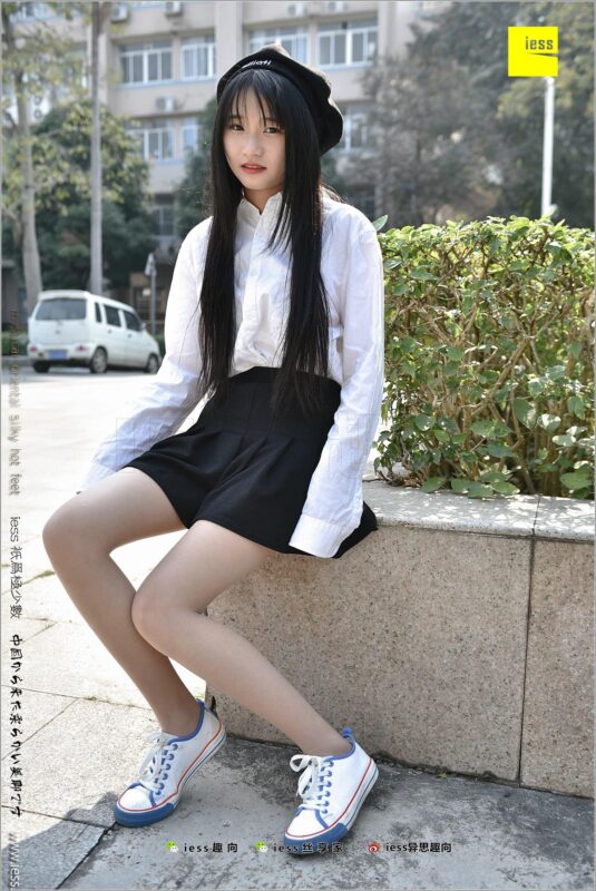 [IESS異思趣向] 2017.12.25 絲足便當(dāng)181：《及笈之絲–帆布鞋1》若其 [99P/175MB]-無(wú)料攝影圈