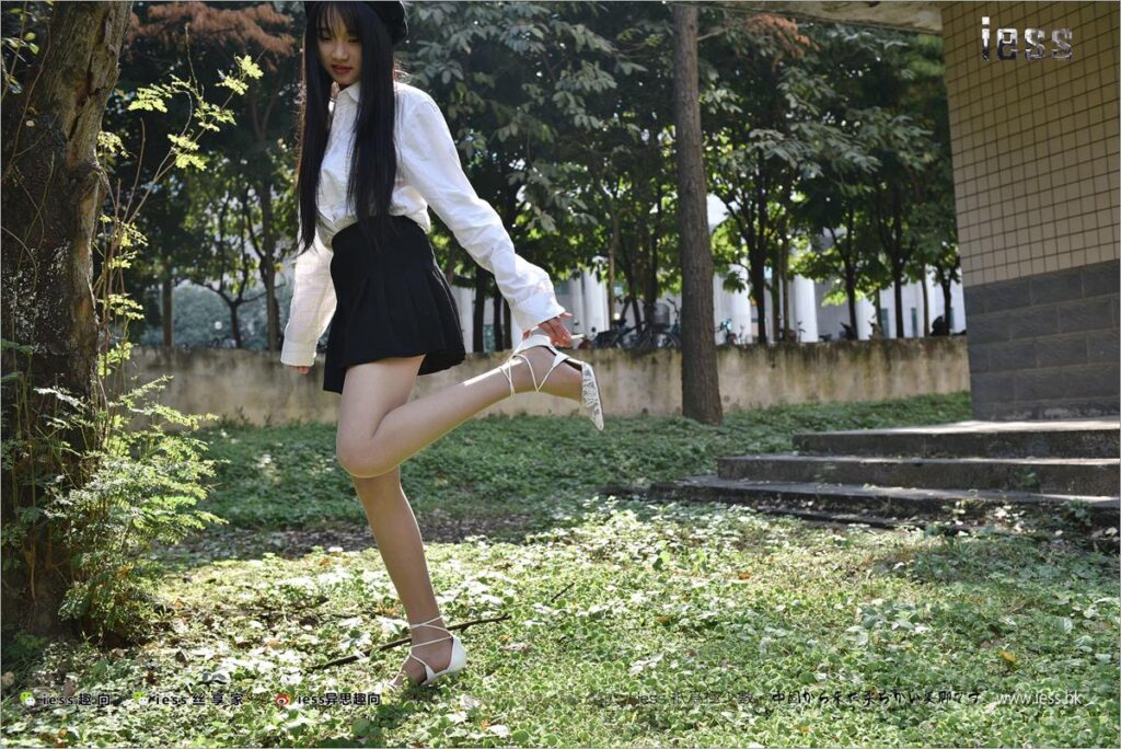 [IESS異思趣向] 2018.01.21 絲足便當(dāng)189：若琪《第一次穿高跟鞋》[99P/170MB]插圖3