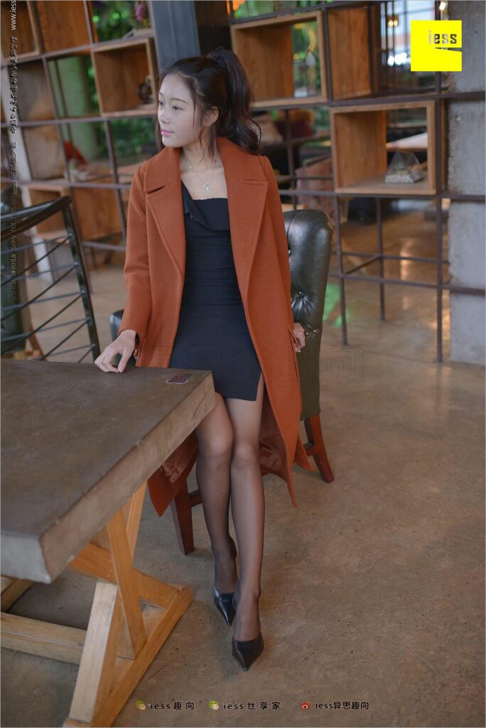 [IESS異思趣向] 2018.03.20 絲足便當209：《小黑妞的嘿絲美腿》小黑妹靜靜 [99P/135MB]插圖2