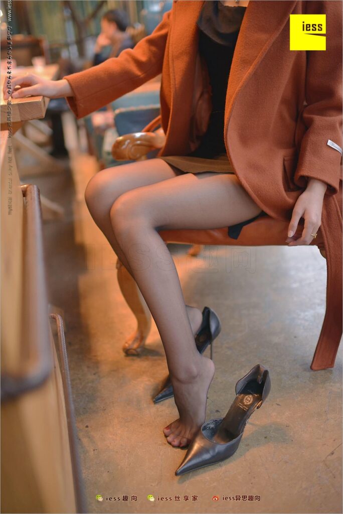 [IESS異思趣向] 2018.03.20 絲足便當209：《小黑妞的嘿絲美腿》小黑妹靜靜 [99P/135MB]插圖3