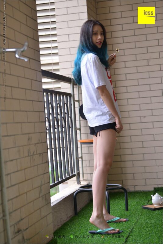 [IESS異思趣向] 2018.04.23 絲足便當(dāng)221：《精典人字拖》春暖 [99P/130MB]-無料攝影圈