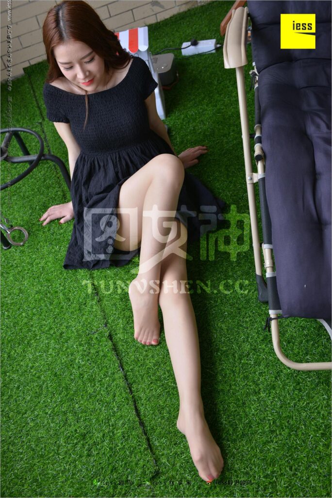 [IESS異思趣向] 2018.05.01 絲足便當(dāng)225：《白如雪》名利姐 [99P/205MB]插圖2