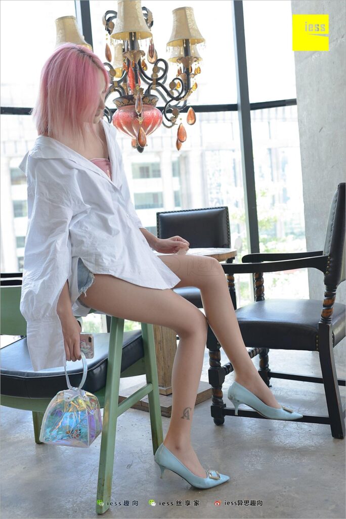 [IESS異思趣向] 2018.05.08 絲足便當(dāng)228：《嘿絲女神的紅藍(lán)黃》瀟瀟 [76P/111MB]插圖3