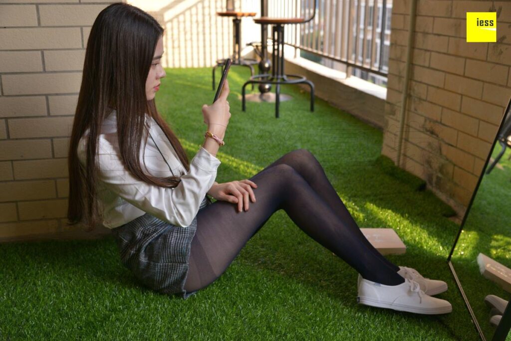 [IESS異思趣向] 2018.02.07《魔鬼周三》特刊05期：佳爺?shù)膶毸{(lán)色厚絲 [99P/61.5MB]插圖2