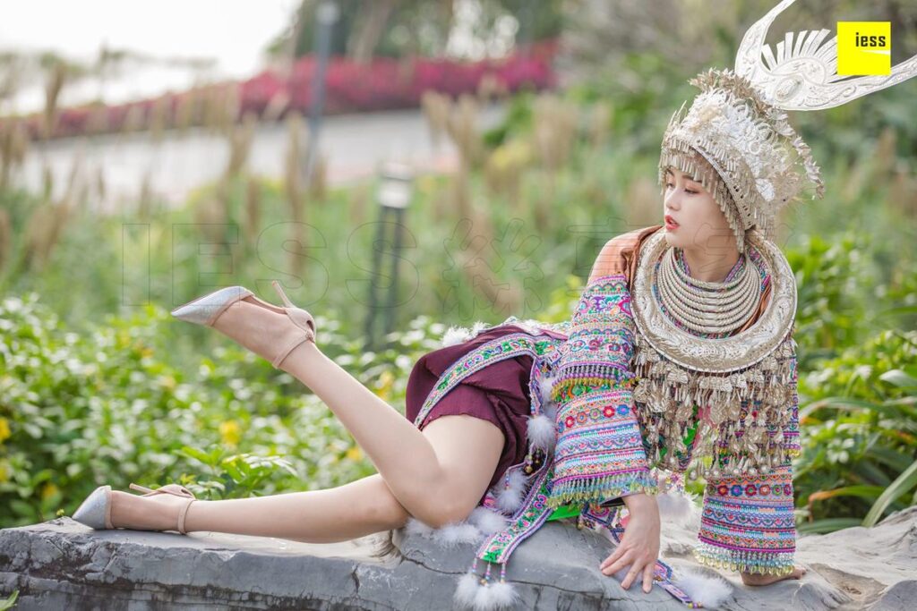 [IESS異思趣向] 2018.12.05《魔鬼周三》特刊45期：九妹 穿絲的苗族九妹 [80P/77.2MB]插圖3