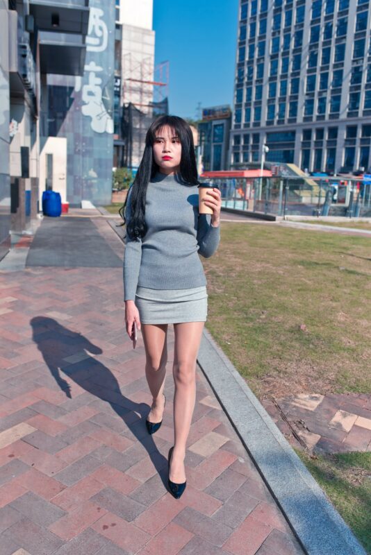 精選街拍 No.443 短裙肉絲黑高跟鞋外拍（二） [88P/137M]-無料攝影圈