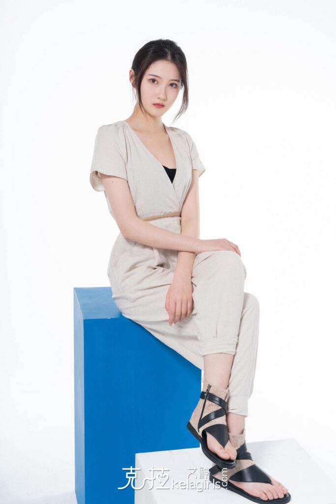 [Kelagirls克拉女神]2021.12.21《脫鞋量腳》嘉萌[30P/316MB]插圖2
