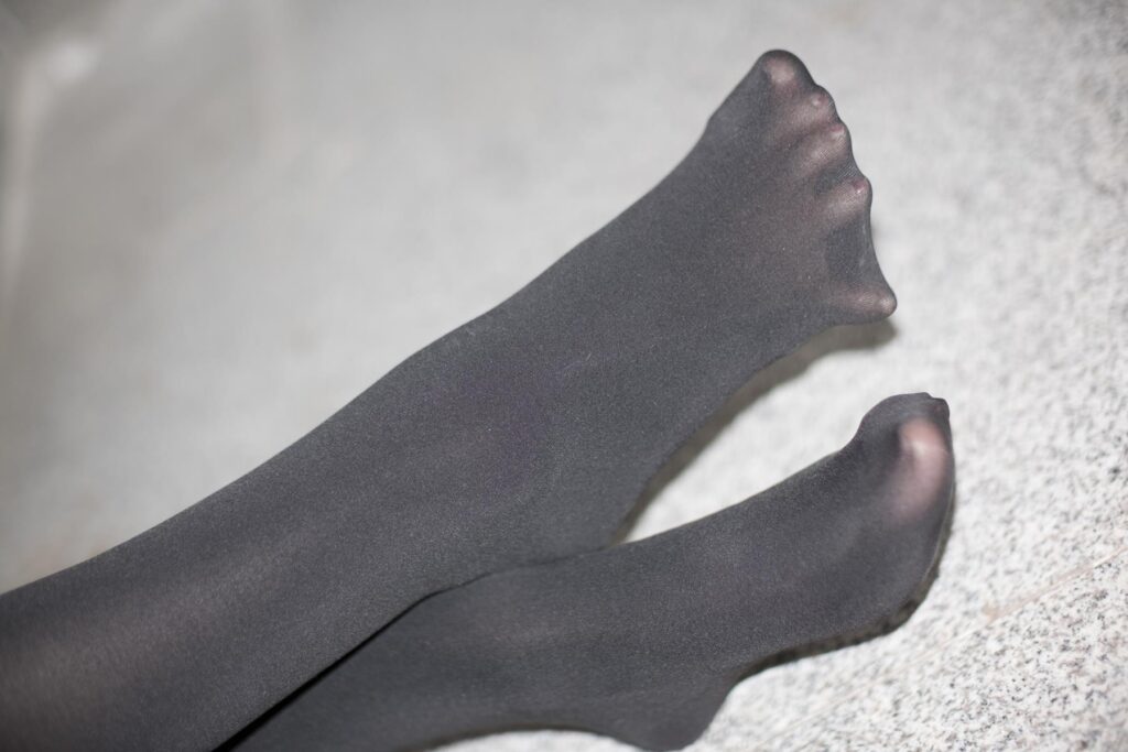 森蘿財(cái)團(tuán)精品寫(xiě)真@BETA-007 天臺(tái)黑絲 [47P/285MB]插圖1