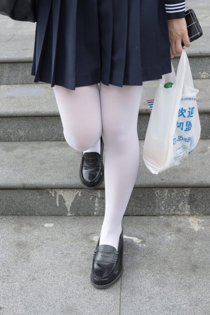 森蘿財(cái)團(tuán)精品寫真@BETA-017 白絲水手服 [83P/688MB]插圖2